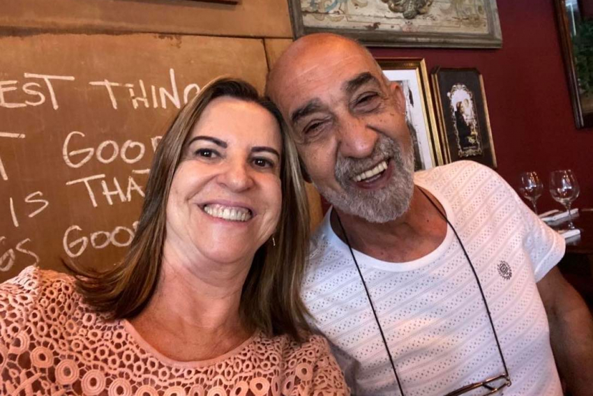 O médico Antônio Jorge Salomão, neste flash especial com a esposa Olga Salomão, aniversariou dia 26 de abril