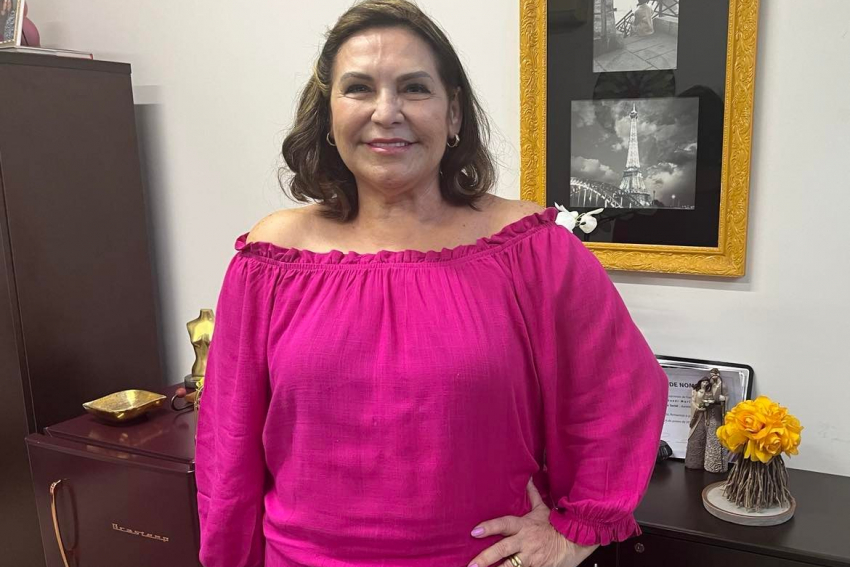 Maravilhosa, Noedi Martins de Freitas, depois de um período de recuperação, pós-cirurgia, reassume a direção da Med Clin