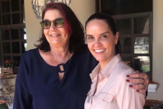 Dilu Jacintho e a banqueteira Roberta Castro no almoço da quarta edição da Jacinthada, domingo, 30 de abril