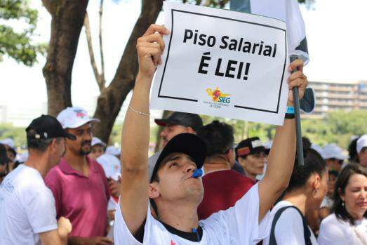 Manifestações vêm sendo feitas em vários locais do Brasil
