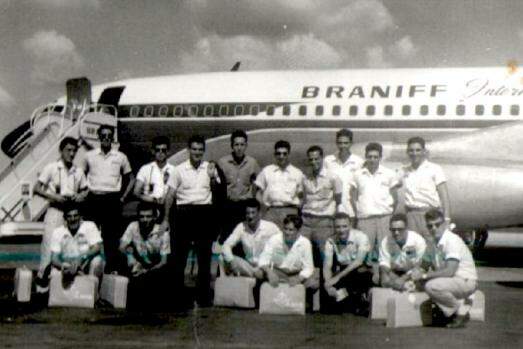 Formandos de 1961 embarcando para Washington