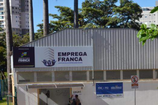 O Emprega Franca fica ao lado do Terminal Rodoviário, no Residencial Baldassari