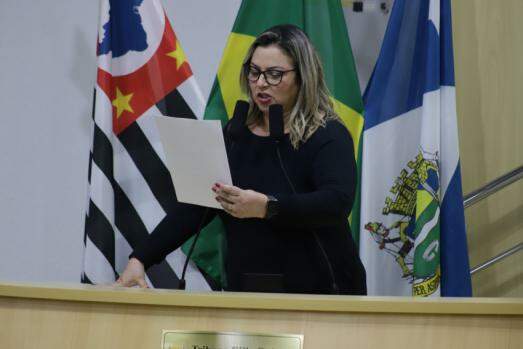 Vereadora Vivi da Rádio aposta na questão de gênero e em sua formação para concorrer à Prefeitura de Taubaté