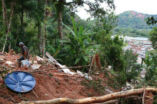 Epicentro da tragédia que vitimou 64 pessoas, o município de São Sebastião ainda enfrenta desafio de recuperar infraestrutura e abrigar famílias desalojadas