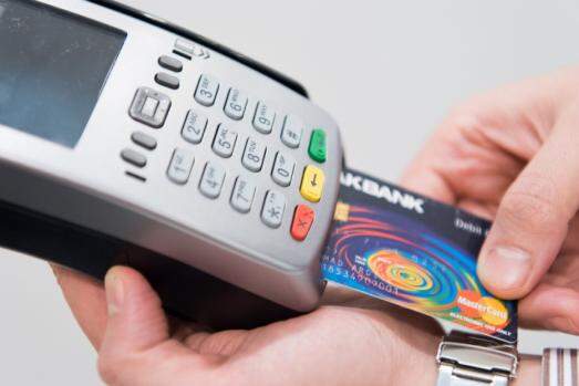 Para evitar endividamento, é preciso utilizar o cartão de crédito com “sabedoria” e manter o controle