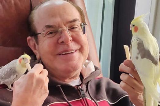 Elias Oliveira Motta, ex-advogado do Senado Federal em Brasília, festeja seus 80 anos neste dia 6 de maio