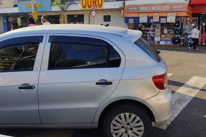 A condutora do veículo ficou abalada e recebeu suporte de populares