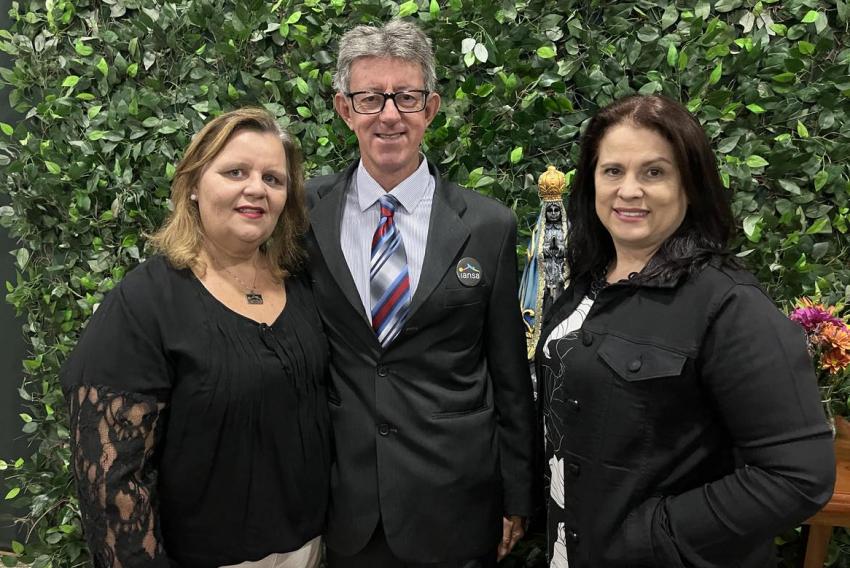 Daniel de Melo, Eliane Bonine (do Iansa) e Eliane Macedo, presidente da associação dos contabilistas de Franca
