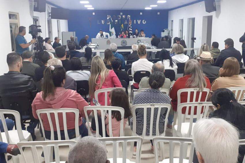 Câmara Municipal de Cristais Paulista: sessão extraordinária na noite desta quarta-feira, 7, marcou cassação de prefeita