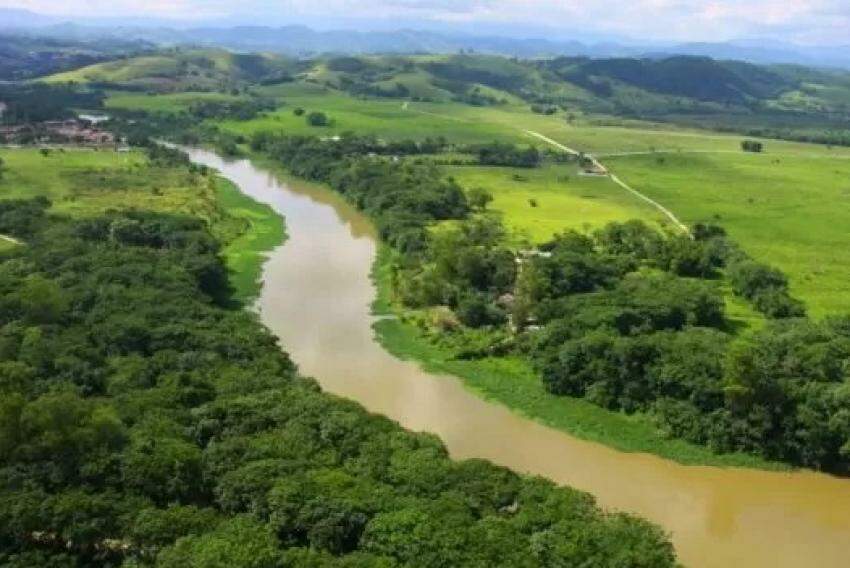 Rio Paraíba é fonte de fornecimento de água para cidades do Vale