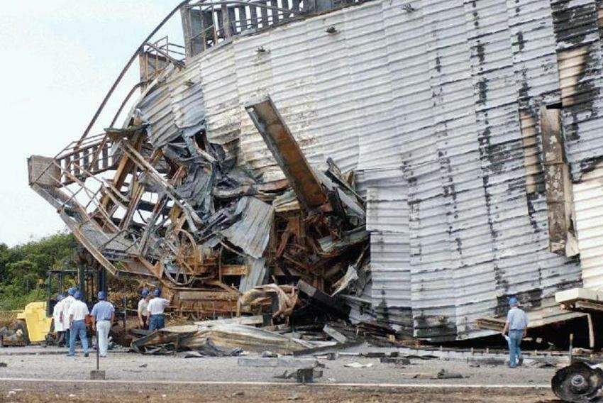 Torre de lançamento do VLS após o acidente