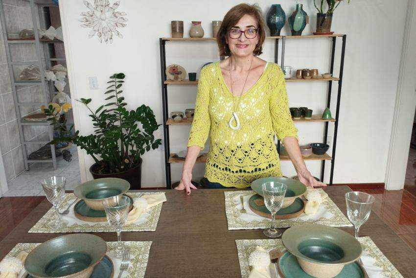 Marília é ceramista desde 2016 e dá aulas em um ateliê de Jundiaí