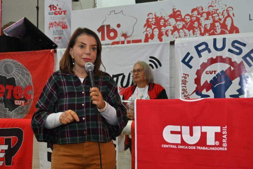  28-08-23-No congresso da CUT, a deputa Bebel defendeu e conseguiu a aprovação de moção pela instalação de um campus da UFSCAR em Piracicaba