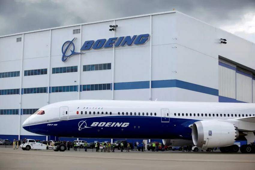Empresa global, Boeing diz que atrai e desenvolve os 'melhores talentos nos EUA e no mundo'