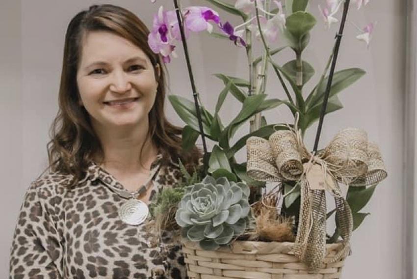 Simpática, competente e dinâmica Angélica Miranda Vargas recebeu incontáveis cumprimentos pelo aniversário dia 18/8