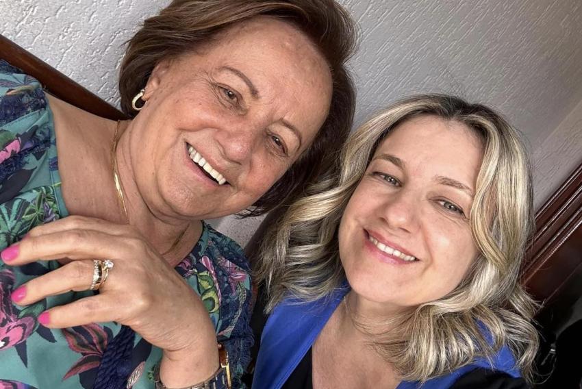 Adriana Liporoni Toffano (click com sua mãe Niza Neila Liporoni) vive um novo momento, em Rifaina (SP)