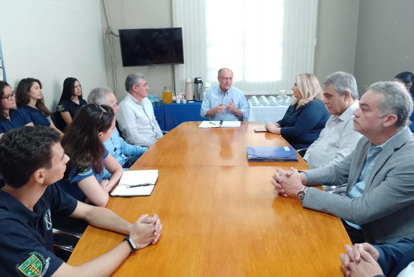 Alckmin reuniu-se com o prefeito de Taubaté e a reitora da Unitau para tratar da crise do HMUT