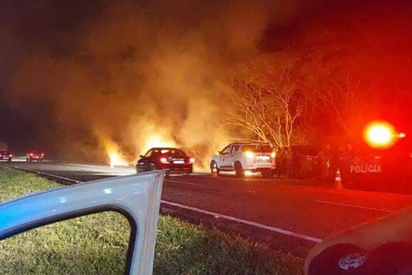 Criminosos levaram cerca de R$ 2 milhões do carro-forte