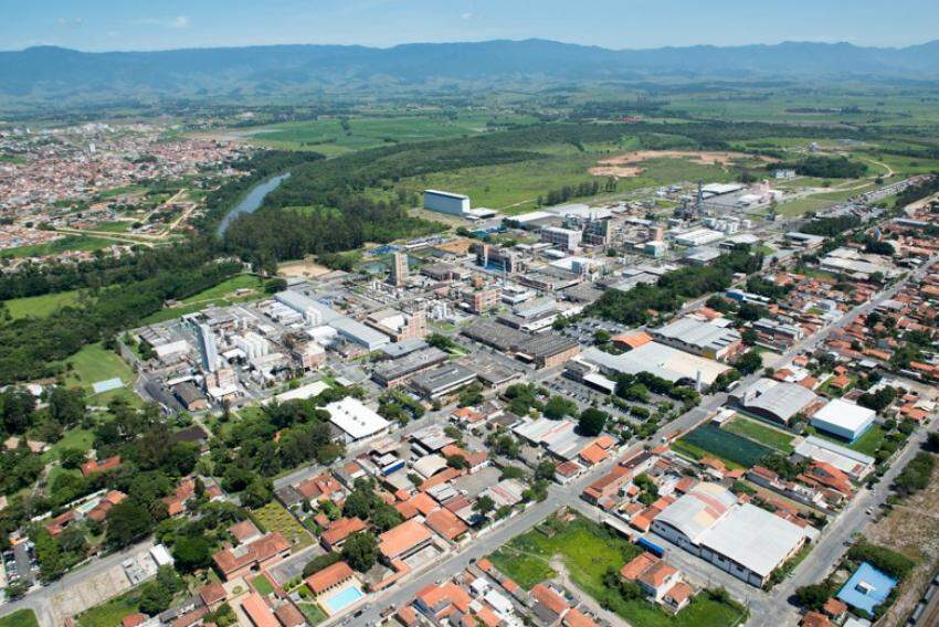 Parque industrial da Basf em Guaratinguetá