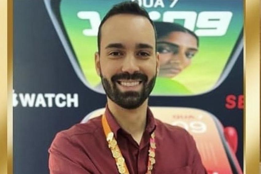 Leonardo Silva está no maior entusiasmo, preparando-se para assumir a gerência de uma loja Magalú do país