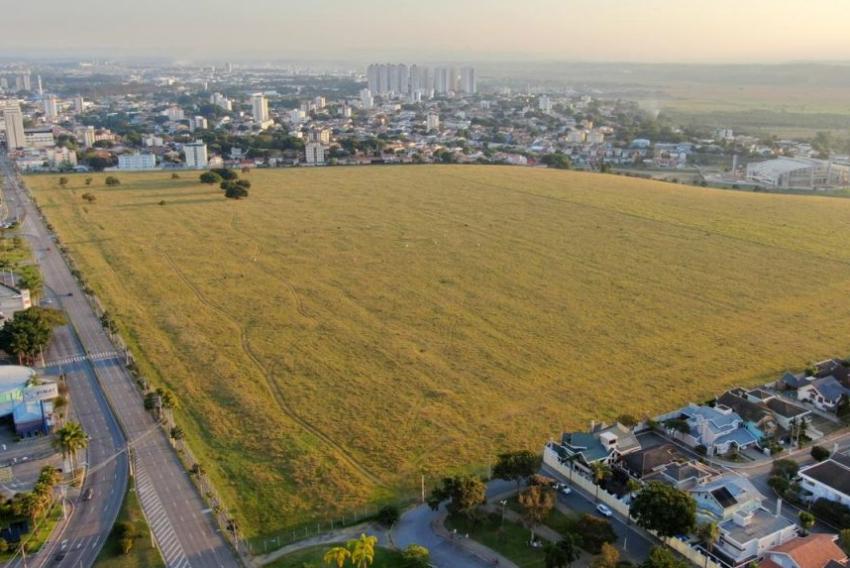 'Terreno das vaquinhas’ no Jardim Aquarius, na região oeste de São José