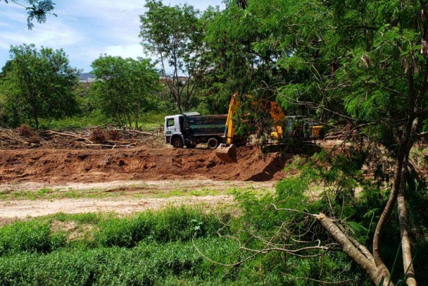 Obras de transposição de esgoto do Rio Bauru; imagem é de 2021 