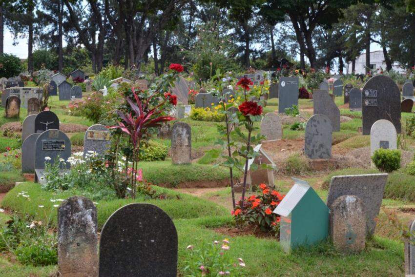 Túmulos do cemitério Santo Agostinho, em Franca