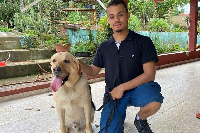 Guilherme Landim explica sobre as várias formas de adestrar um cão