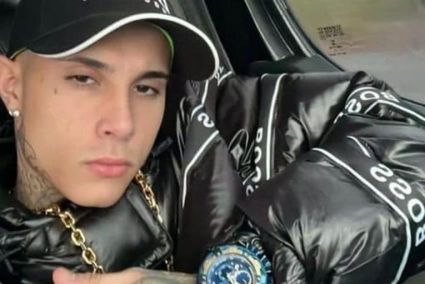 Moradores registraram imagens da briga e divulgaram na internet 