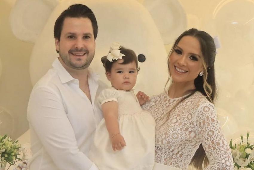 Murilo Savegnago e Amanda (com a fofinha Maitê) estão felizes com o baby que vem vindo por aí