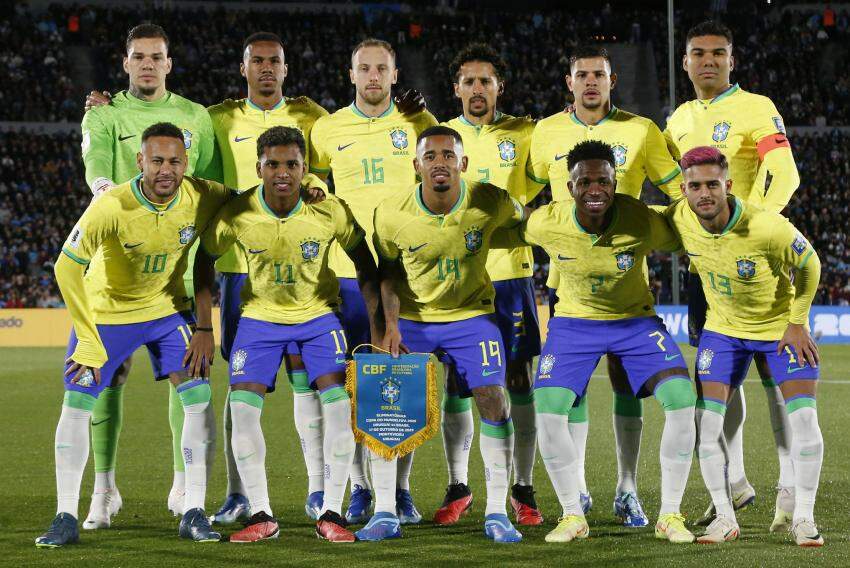 Seleção brasileira perde sua primeira partida na Copa Mundial de