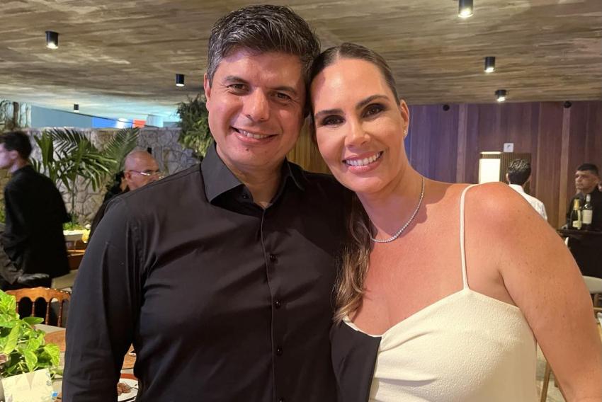 CEO do Magazine Luiza, Frederico Trajano, e sua mulher, a simpaticíssima Karen Ruiz, na noite do 'Parabéns' à Luiza Helena