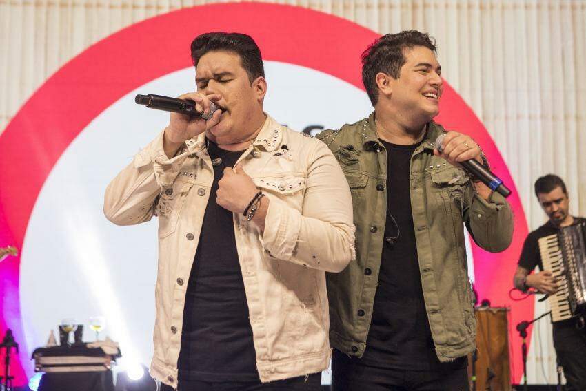 Dupla Lucas Akira e Fábio