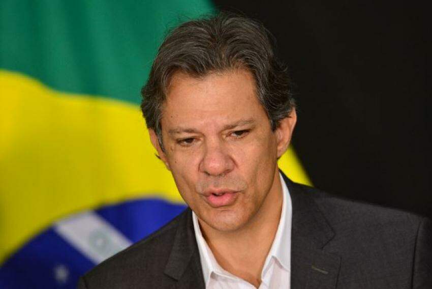 Ao apresentar o novo arcabouço fiscal, Haddad sinalizou a intenção de zerar o déficit já em 2024, objetivo reconhecido como 'ambicioso'