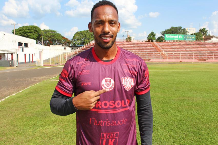 Goleiro Reynaldo é o primeiro reforço do Noroeste para a temporada 2024