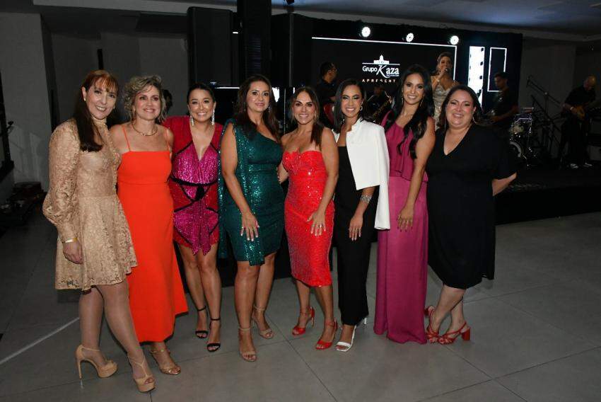 Na organização, Rosemary Sanz, Fancy Pino, Natali Alves, Ana Paula Alves, Andressa Arruda, Renata Muller, Debora Vieira e Ana Paula 