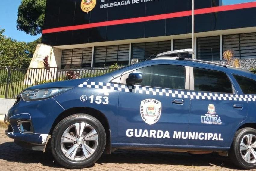 Os suspeitos foram levados para o Plantão Policial, onde foram presos em flagrante