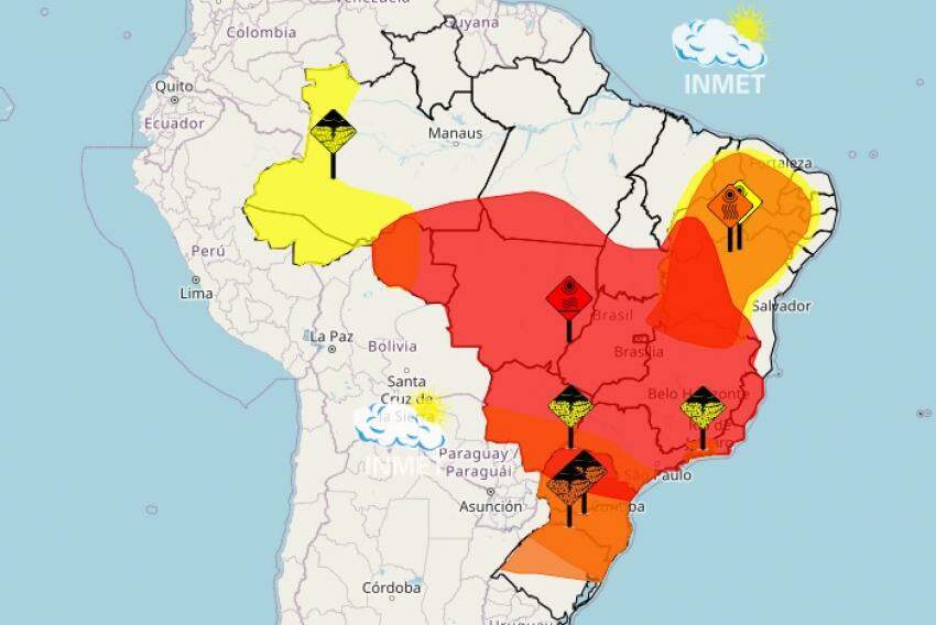 Área em vermelho no mapa mostra região com onda de calor no país
