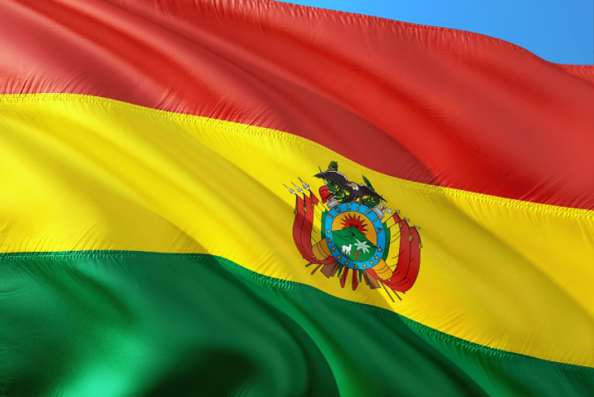 Após oito anos de espera, a Bolívia tornou-se o quinto membro efetivo do Mercosul nesta quinta-feira (7)
