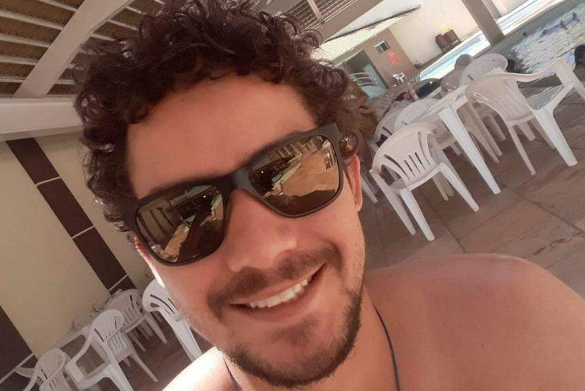Vitor Cesar Sampaio de 35 anos, estaria pescando com um amigo no momento do afogamento