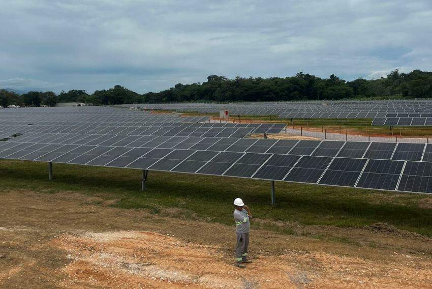 Empreendimento é composto por três usinas solares e contou com investimento de R$ 19,1 milhões