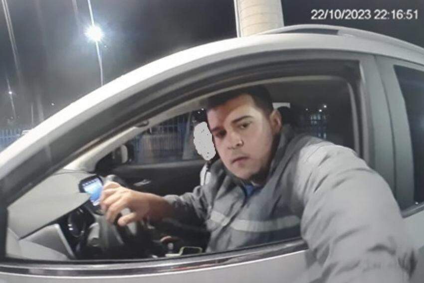 Segundo a polícia, imagem de câmera mostra Pedro furtando carro usado na morte de Eder