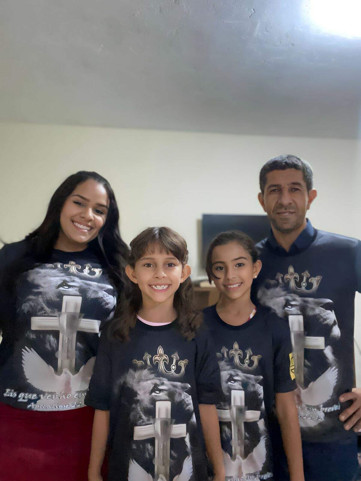 Giovana Cristina Ribeiro de Moraes comemora o Natal com a sua família