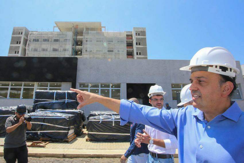 Felicio vistoria as obras do Hospital Regional Circuito da Fé e Vale Histórico 