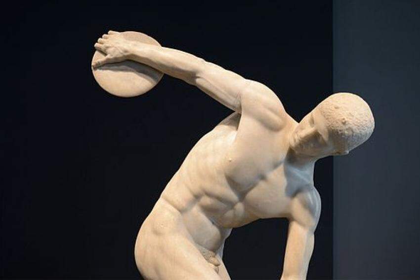 A Discobolus Palombara é uma cópia romana do século 2 de uma estátua grega há muito tempo perdida.