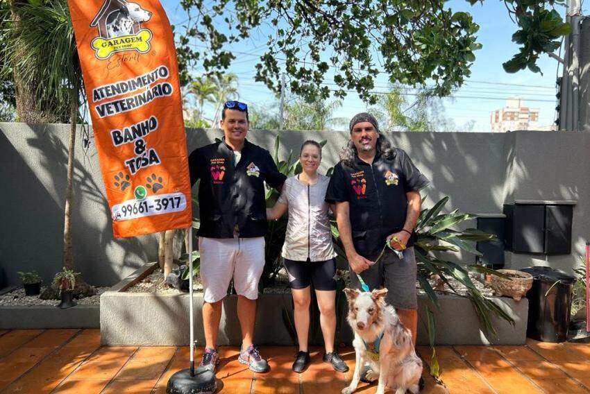  Thiago Oss (proprietário), Camila Morgatto (especialista em tosa na tesoura) e Maurício Pereira (especialista em cães pouco sociáveis)