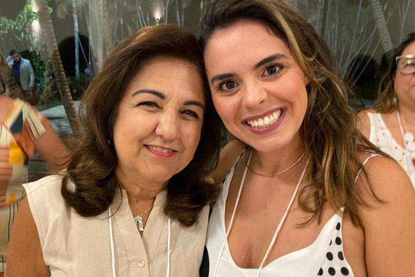 Dora Bittar, uma das líderes do Grupo Mulheres do Brasil Franca e uma das grandes incentivadoras do Cram, e Juliana Moura, psicóloga 