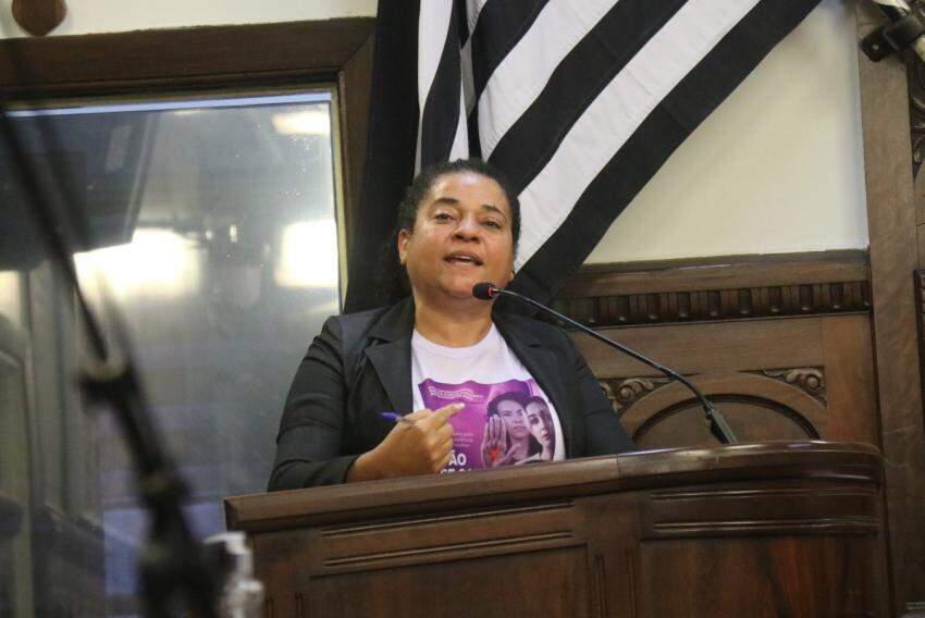 A vereadora Estela Almagro (PT)