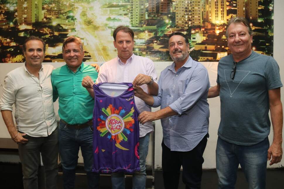 Mano Alvarez, Paulo Laranjeira, Rodrigo Coube, Roger Barude e Vinicius Brisola (crédito: Guilherme Matos )