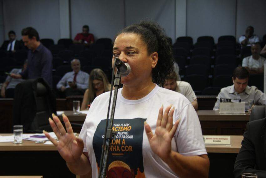 Estela Almagro (PT), autora da representação ao MP de Bauru